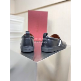 Bally Black Calf Leather Casual Shoes For Men 