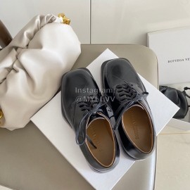 Bottega Veneta Autumn Winter New Thick Soled Black Leather Shoes