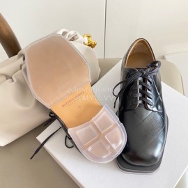 Bottega Veneta Autumn Winter New Thick Soled Black Leather Shoes