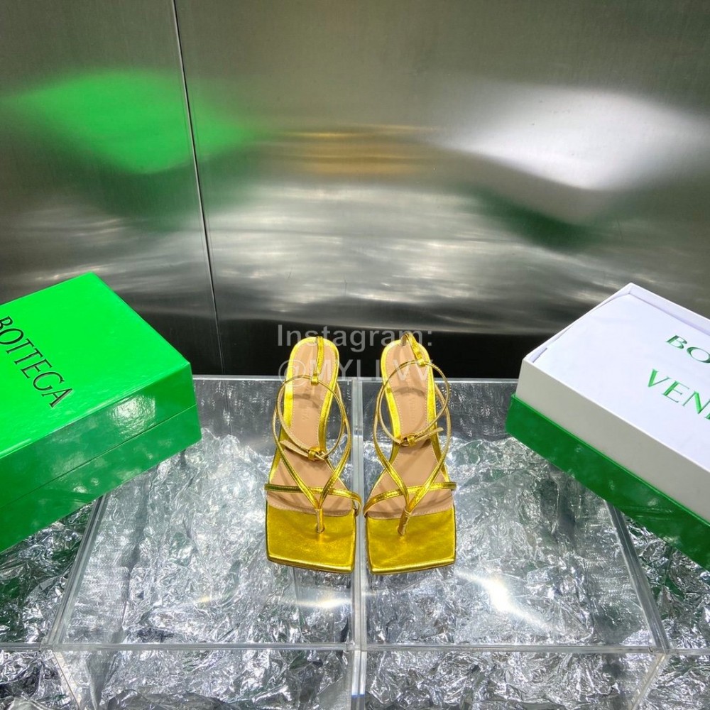 Bottega Veneta Spring Fashion Sheepskin Square Head High Heel Sandals Yellow