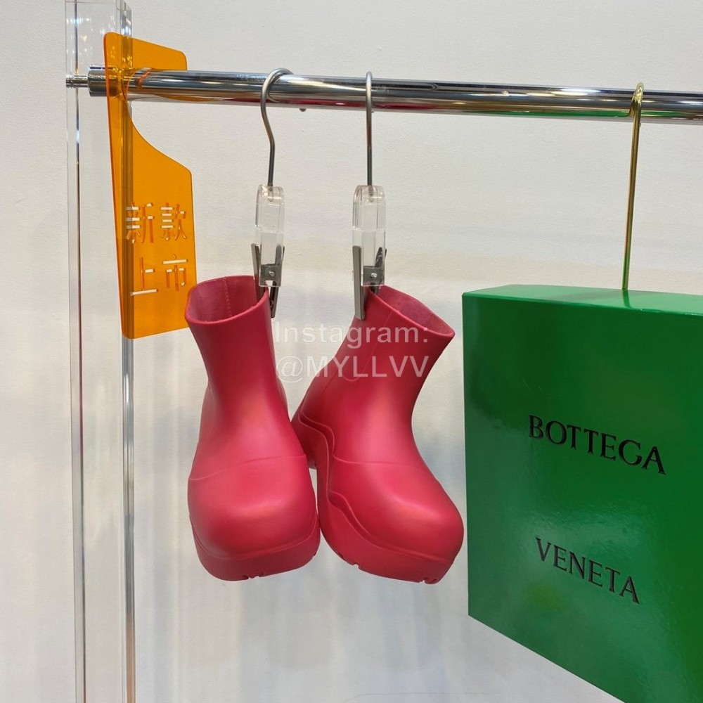 Bottega Veneta Autumn Winter New Pvc Environmental Protection Rain Boots Rose Red