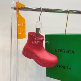 Bottega Veneta Autumn Winter New Pvc Environmental Protection Rain Boots Rose Red