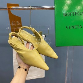 Bottega Veneta Autumn New Soft Sheepskin Flat Heel Sandals Yellow