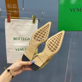 Bottega Veneta Autumn New Soft Sheepskin Flat Heel Sandals Yellow