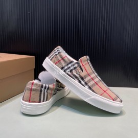 Burberry Plaid Cowhide Canvas Leisure Sneakers For Men 
