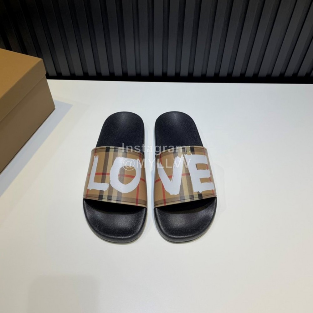 Burberry Vintage Letter Plaid Summer Slippers For Men And Women