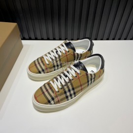 Burberry New Plaid Calfskin Lace Up Sneakers For Men
