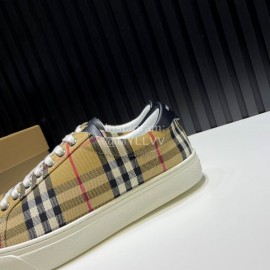 Burberry New Plaid Calfskin Lace Up Sneakers For Men
