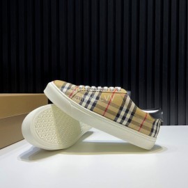 Burberry New Plaid Calfskin Lace Up Sneakers For Men