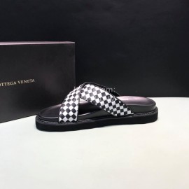 Bottega Veneta Plaid Calf Leather Cross Slippers For Men