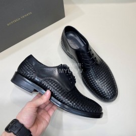 Bottega Veneta Woven Calf Leather Lace Up Shoes For Men Black