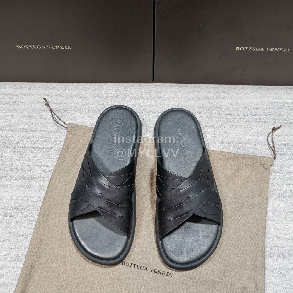 Bottega Veneta Soft Leather Cross Slippers For Men Gray