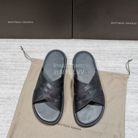 Bottega Veneta Soft Leather Cross Slippers For Men Gray