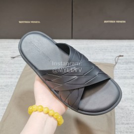 Bottega Veneta Soft Leather Cross Slippers For Men Gray