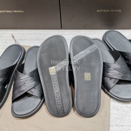 Bottega Veneta Soft Leather Cross Slippers For Men Gray