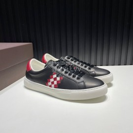 Bottega Veneta New Calf Leather Casual Sneakers For Men Black