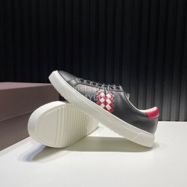 Bottega Veneta New Calf Leather Casual Sneakers For Men Black