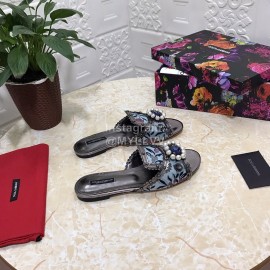 Dolce Gabbana New Diamond Rivet Sheepskin Flat Heel Slippers For Women Black