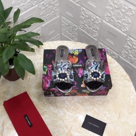 Dolce Gabbana New Diamond Rivet Sheepskin Flat Heel Slippers For Women Black