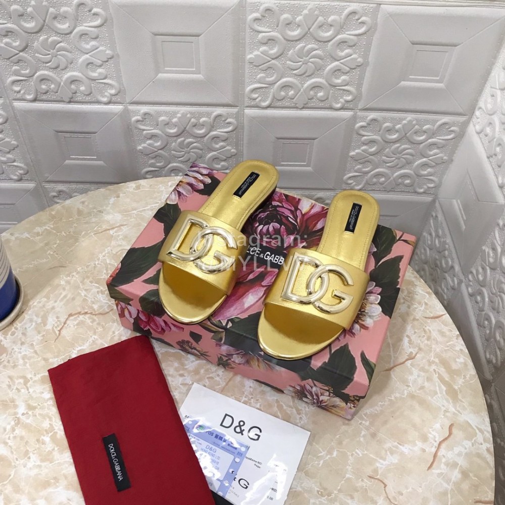 Dolce Gabbana Metal Cowhide Flat Slippers For Women Gold