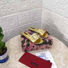 Dolce Gabbana Metal Cowhide Flat Slippers For Women Gold