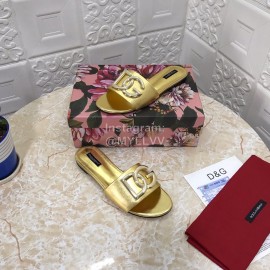 Dolce Gabbana Metal Cowhide Flat Slippers For Women Gold