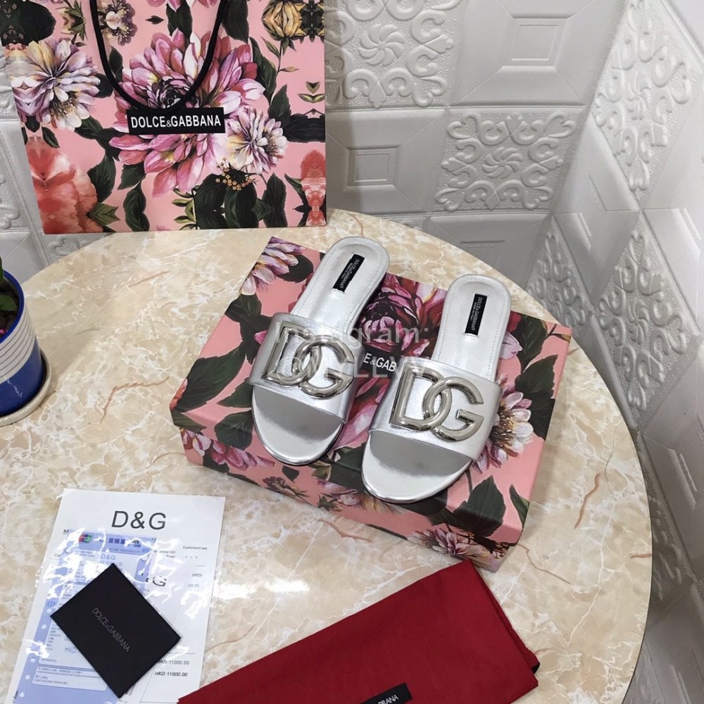 Dolce Gabbana Metal Cowhide Flat Slippers For Women Silver