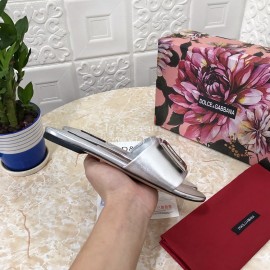 Dolce Gabbana Metal Cowhide Flat Slippers For Women Silver