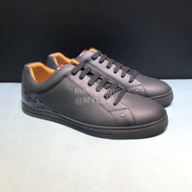 Fendi Leather Lace Up Casual Sneakers For Men Black