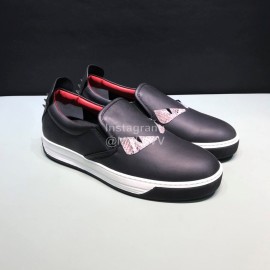 Fendi Leather Rivet Casual Sneakers With Bag Bugs Eyes For Men Black
