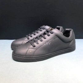 Fendi Leather Casual Sneakers For Men Black