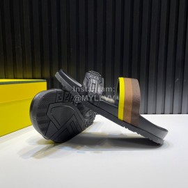 Fendi Leather Ribbon Sports Slippers For Men