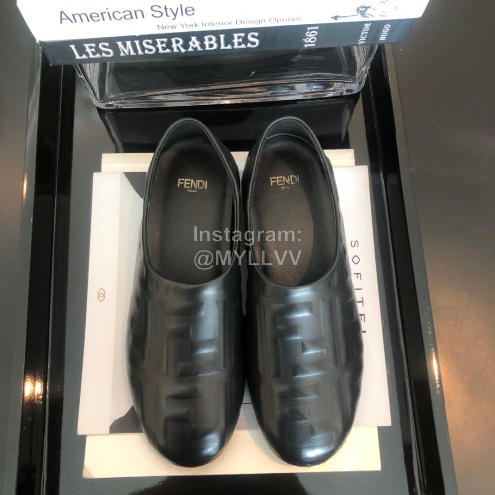 Fendi Fashion Sheepskin Flat Heel Casual Shoes For Women Black