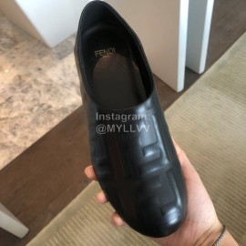 Fendi Fashion Sheepskin Flat Heel Casual Shoes For Women Black