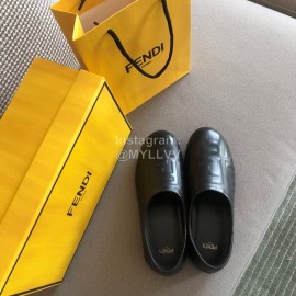 Fendi Fashion Sheepskin Flat Heel Casual Shoes For Women Black