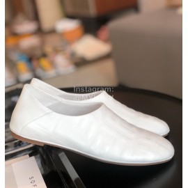 Fendi Fashion Sheepskin Flat Heel Casual Shoes For Women White