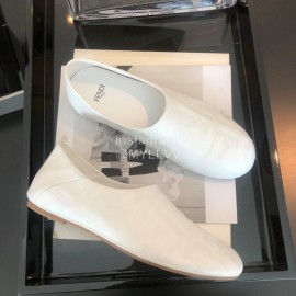 Fendi Fashion Sheepskin Flat Heel Casual Shoes For Women White