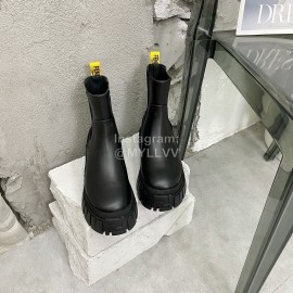 Fendi New Chelsea Boots With Thick Soles For Women 