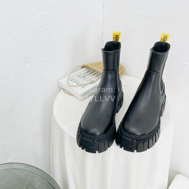 Fendi New Chelsea Boots With Thick Soles For Women 