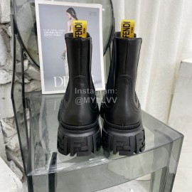 Fendi New Chelsea Boots With Thick Soles For Women 