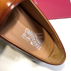 Ferragamo Calf Leather Business Shoes For Men Brown