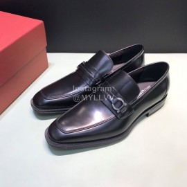 Ferragamo Black Calf Leather Gancini Buckle Shoes For Men 