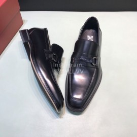 Ferragamo Black Calf Leather Gancini Buckle Shoes For Men 