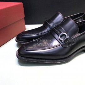 Ferragamo Black Calf Leather Gancini Buckle Shoes For Men 