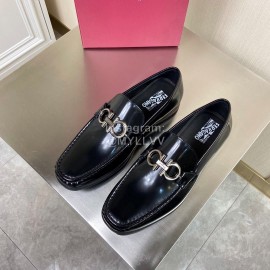Ferragamo Cowhide Gancini Buckle Shoes For Men Black