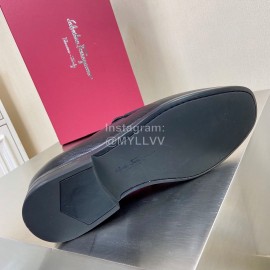 Ferragamo Cowhide Gancini Buckle Business Shoes For Men Black