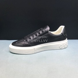 Ferragamo Fashion Calf Leather Black Casual Sneakers For Men 
