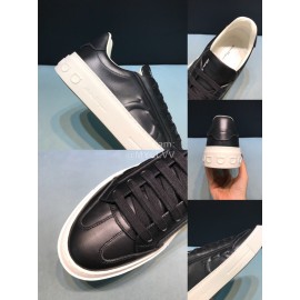 Ferragamo Fashion Calf Leather Black Casual Sneakers For Men 
