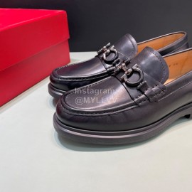 Ferragamo Grain Cowhide Gancini Buckle Shoes For Men Black
