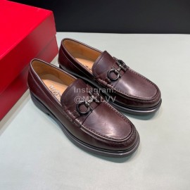 Ferragamo Grain Cowhide Gancini Buckle Shoes For Men Brown